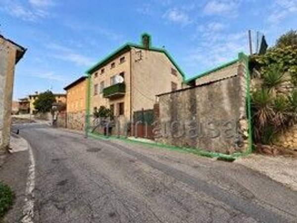 casa indipendente in vendita a Monteforte d'Alpone