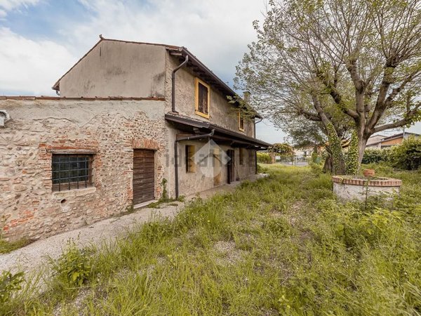 casa indipendente in vendita a Mozzecane