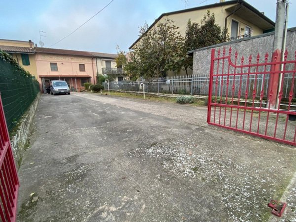 casa indipendente in vendita a Mozzecane