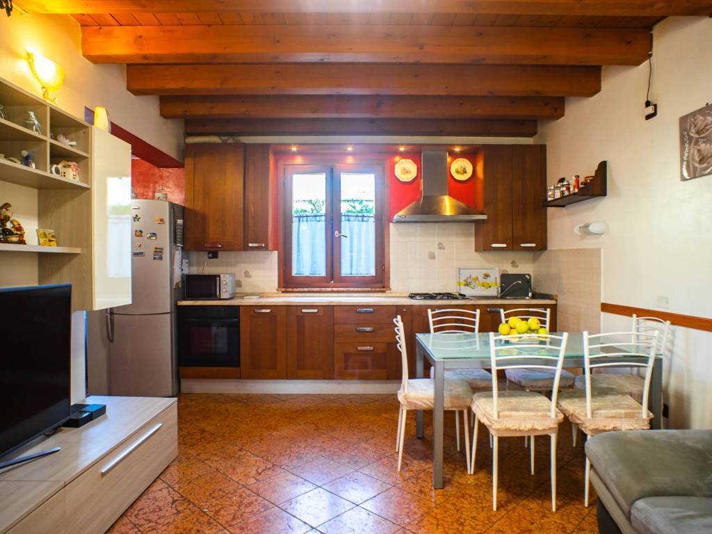 casa indipendente in vendita a Mozzecane