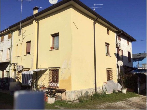 casa indipendente in vendita a Mozzecane