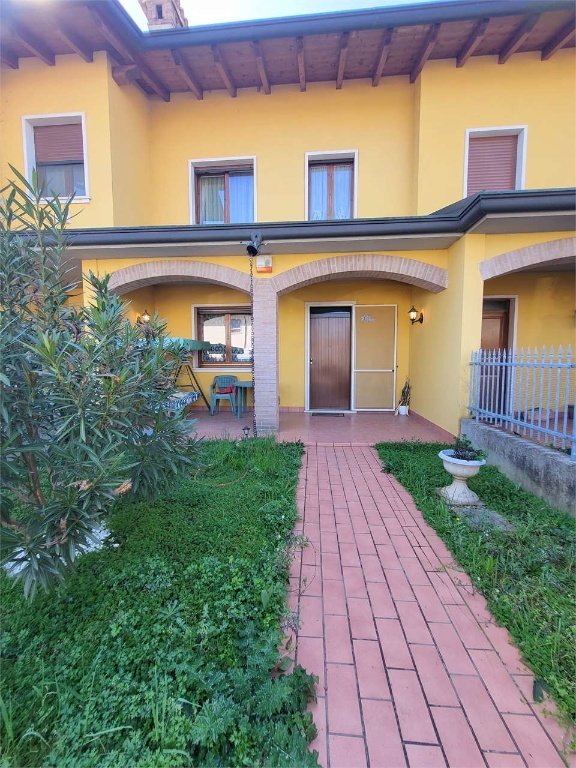casa indipendente in vendita a Mozzecane in zona San Zeno