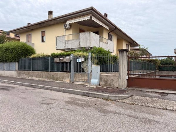 appartamento in vendita a Mozzecane in zona San Zeno