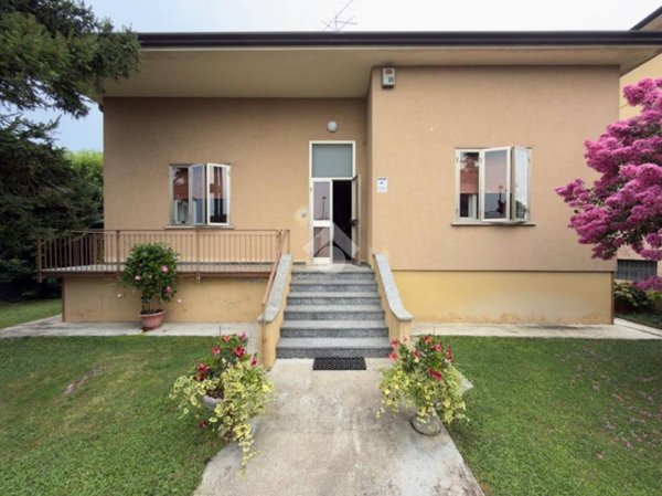 casa indipendente in vendita a Mozzecane