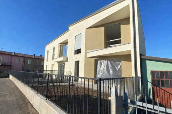 casa indipendente in vendita a Mozzecane in zona Grezzano