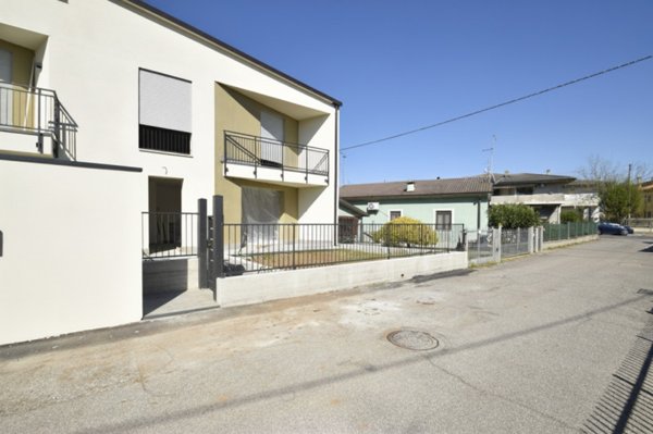 casa indipendente in vendita a Mozzecane in zona Grezzano