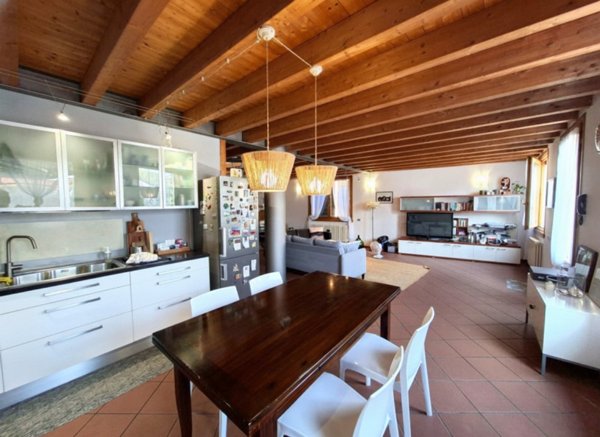 casa indipendente in vendita a Mozzecane