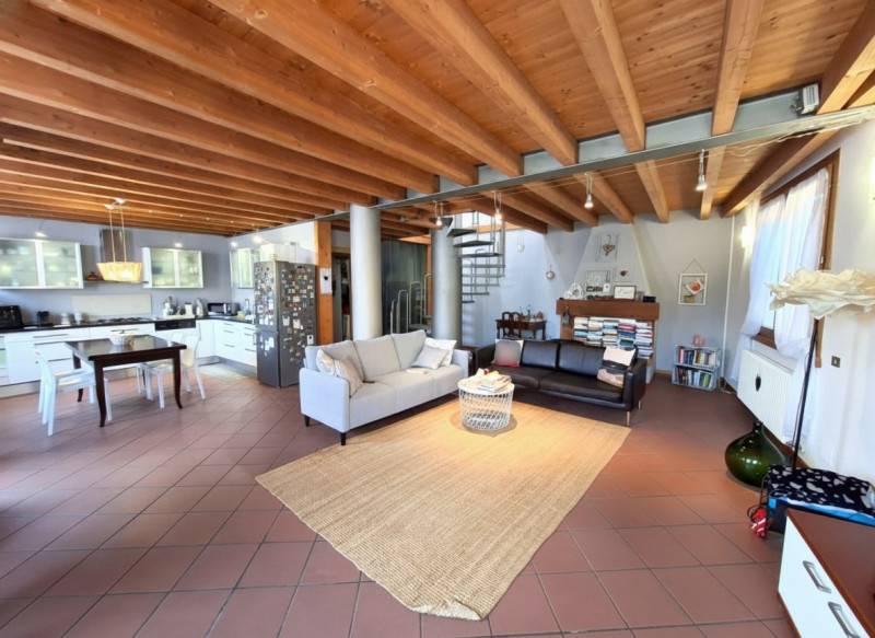 casa indipendente in vendita a Mozzecane
