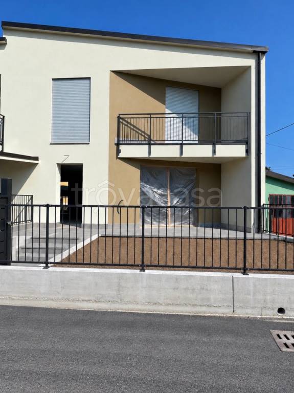 casa indipendente in vendita a Mozzecane in zona Grezzano