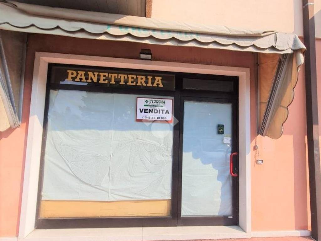 negozio in vendita a Negrar di Valpolicella in zona Arbizzano
