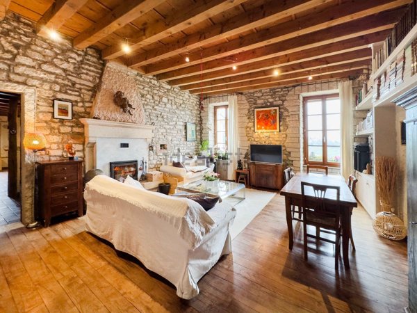pentavano in vendita a Negrar di Valpolicella in zona Fane
