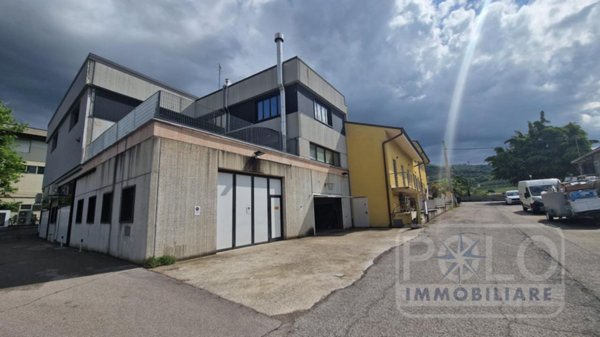 negozio in vendita a Negrar di Valpolicella