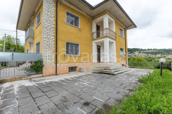 casa indipendente in vendita a Negrar di Valpolicella in zona Prun