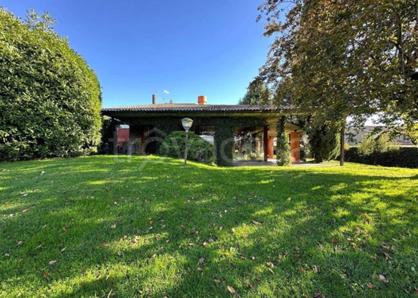 casa indipendente in vendita a Negrar di Valpolicella in zona Santa Maria