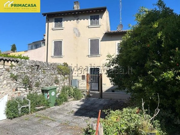 casa indipendente in vendita a Negrar di Valpolicella in zona Arbizzano
