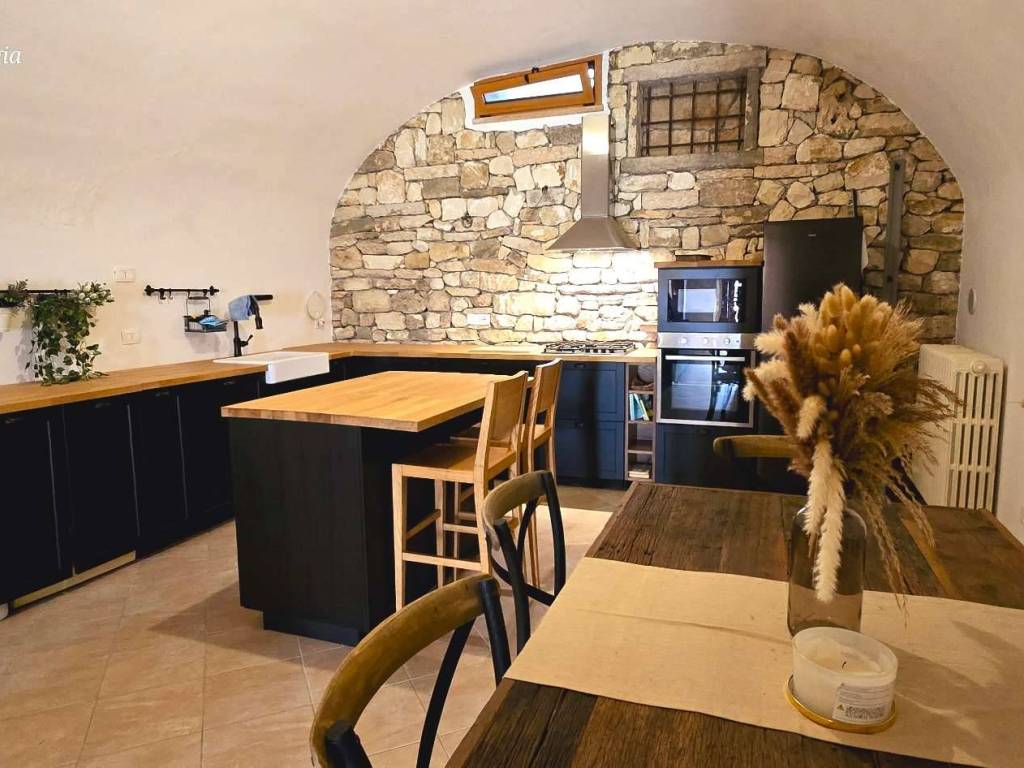 casa indipendente in vendita a Negrar di Valpolicella in zona Prun