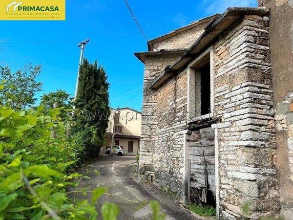 casa indipendente in vendita a Negrar di Valpolicella in zona Mazzano