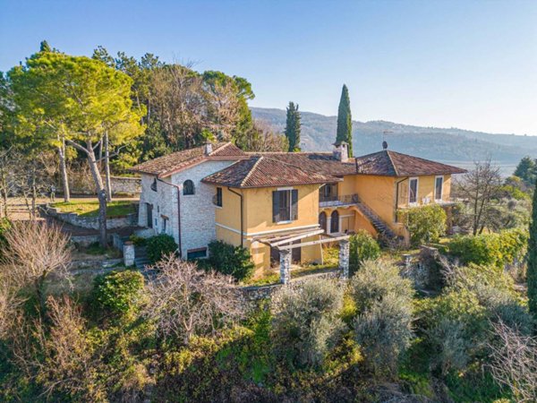 casa indipendente in vendita a Negrar di Valpolicella in zona Santa Maria