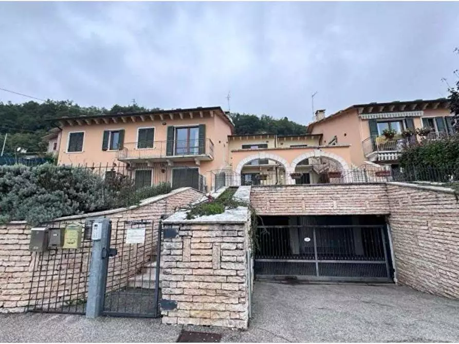 appartamento in vendita a Negrar di Valpolicella in zona Prun
