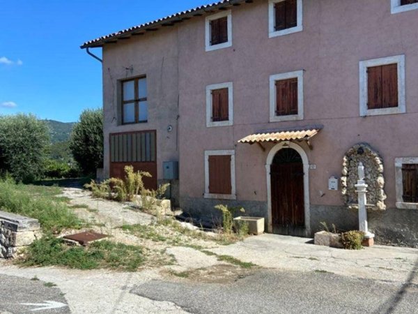 casa indipendente in vendita a Negrar di Valpolicella