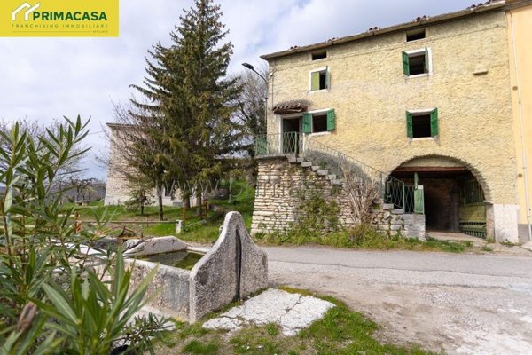 casale in vendita a Negrar di Valpolicella