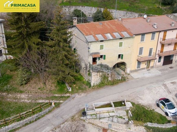 casale in vendita a Negrar di Valpolicella