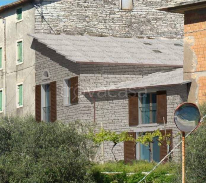 casa indipendente in vendita a Negrar di Valpolicella in zona Mazzano