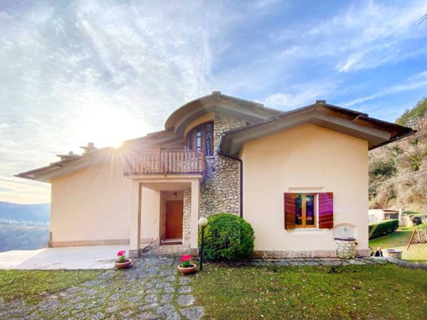 casa indipendente in vendita a Negrar di Valpolicella in zona Prun