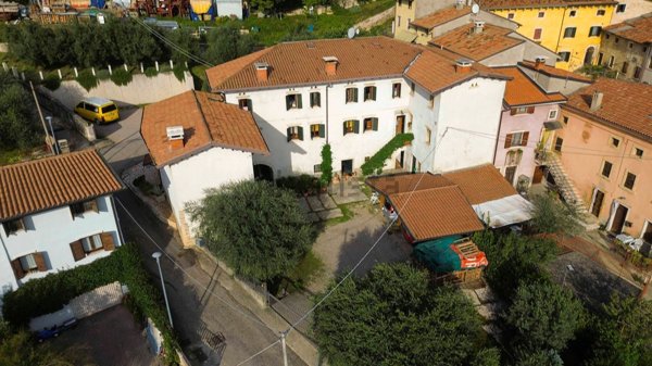 casale in vendita a Negrar di Valpolicella in zona Torbe