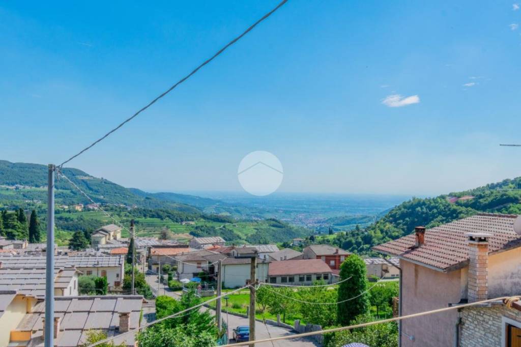 casa indipendente in vendita a Negrar di Valpolicella in zona Prun