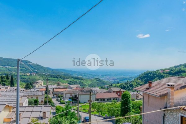 appartamento in vendita a Negrar di Valpolicella in zona Prun