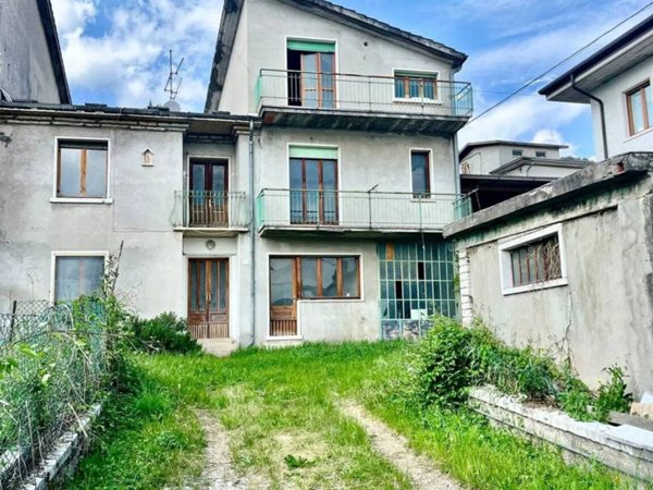 casa indipendente in vendita a Negrar di Valpolicella in zona Prun