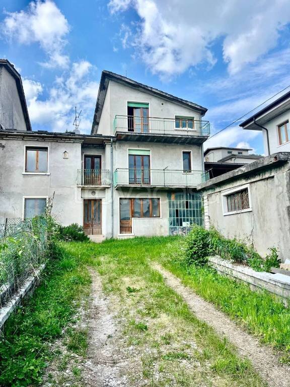 casa indipendente in vendita a Negrar di Valpolicella in zona Prun