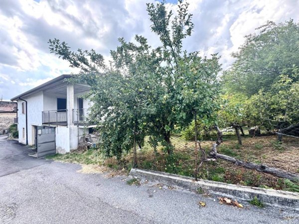 casa indipendente in vendita a Negrar di Valpolicella in zona Mazzano