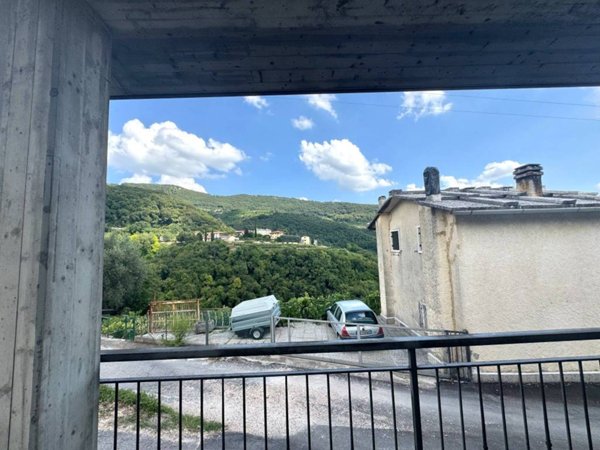 casa indipendente in vendita a Negrar di Valpolicella in zona Mazzano