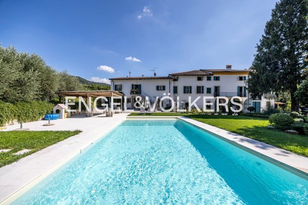 casa indipendente in vendita a Negrar di Valpolicella