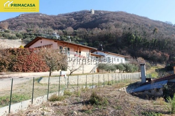 casa indipendente in vendita a Negrar di Valpolicella