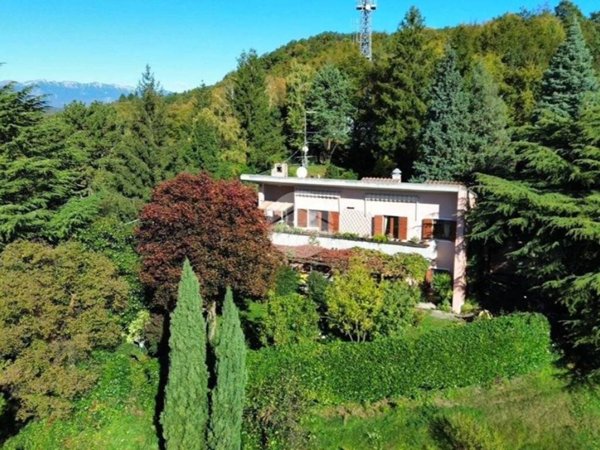 casa indipendente in vendita a Negrar di Valpolicella in zona Montecchio
