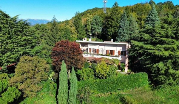 casa indipendente in vendita a Negrar di Valpolicella in zona Montecchio