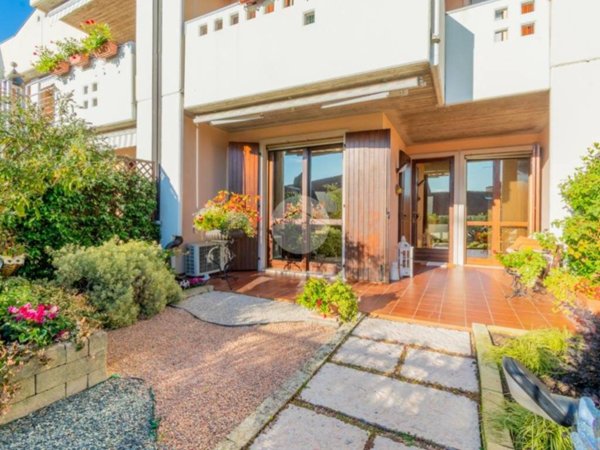 casa indipendente in vendita a Negrar di Valpolicella in zona Santa Maria