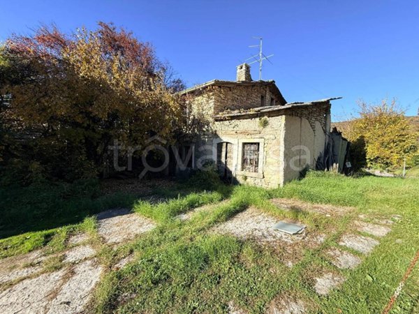 casale in vendita a Negrar di Valpolicella in zona Fane