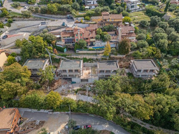casa indipendente in vendita a Negrar di Valpolicella