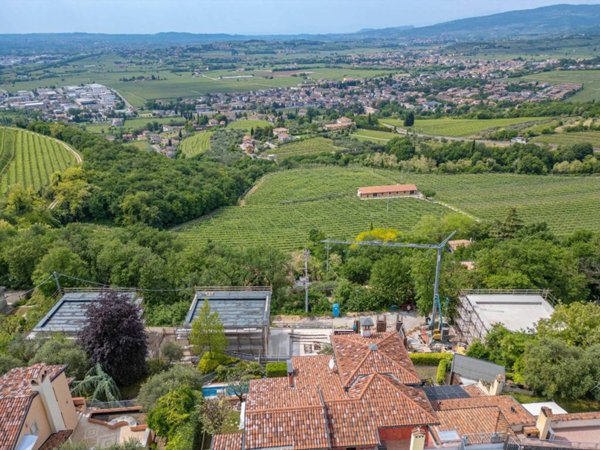 casa indipendente in vendita a Negrar di Valpolicella