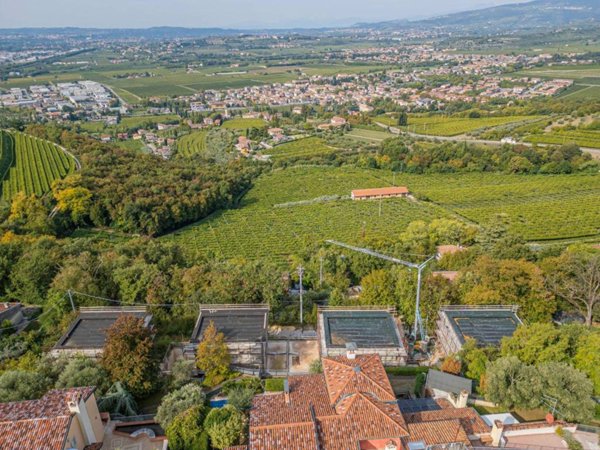 casa indipendente in vendita a Negrar di Valpolicella
