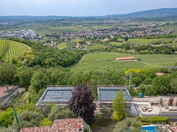 casa indipendente in vendita a Negrar di Valpolicella