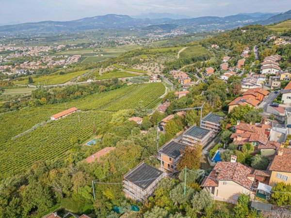 casa indipendente in vendita a Negrar di Valpolicella
