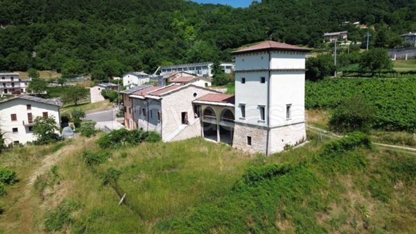 casa indipendente in vendita a Negrar di Valpolicella in zona Prun