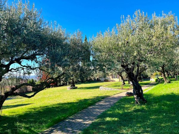 casa indipendente in vendita a Negrar di Valpolicella