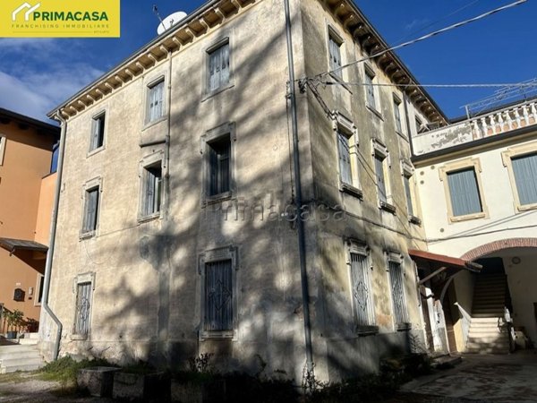 casa indipendente in vendita a Negrar di Valpolicella