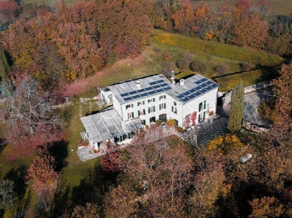 casa indipendente in vendita a Negrar di Valpolicella